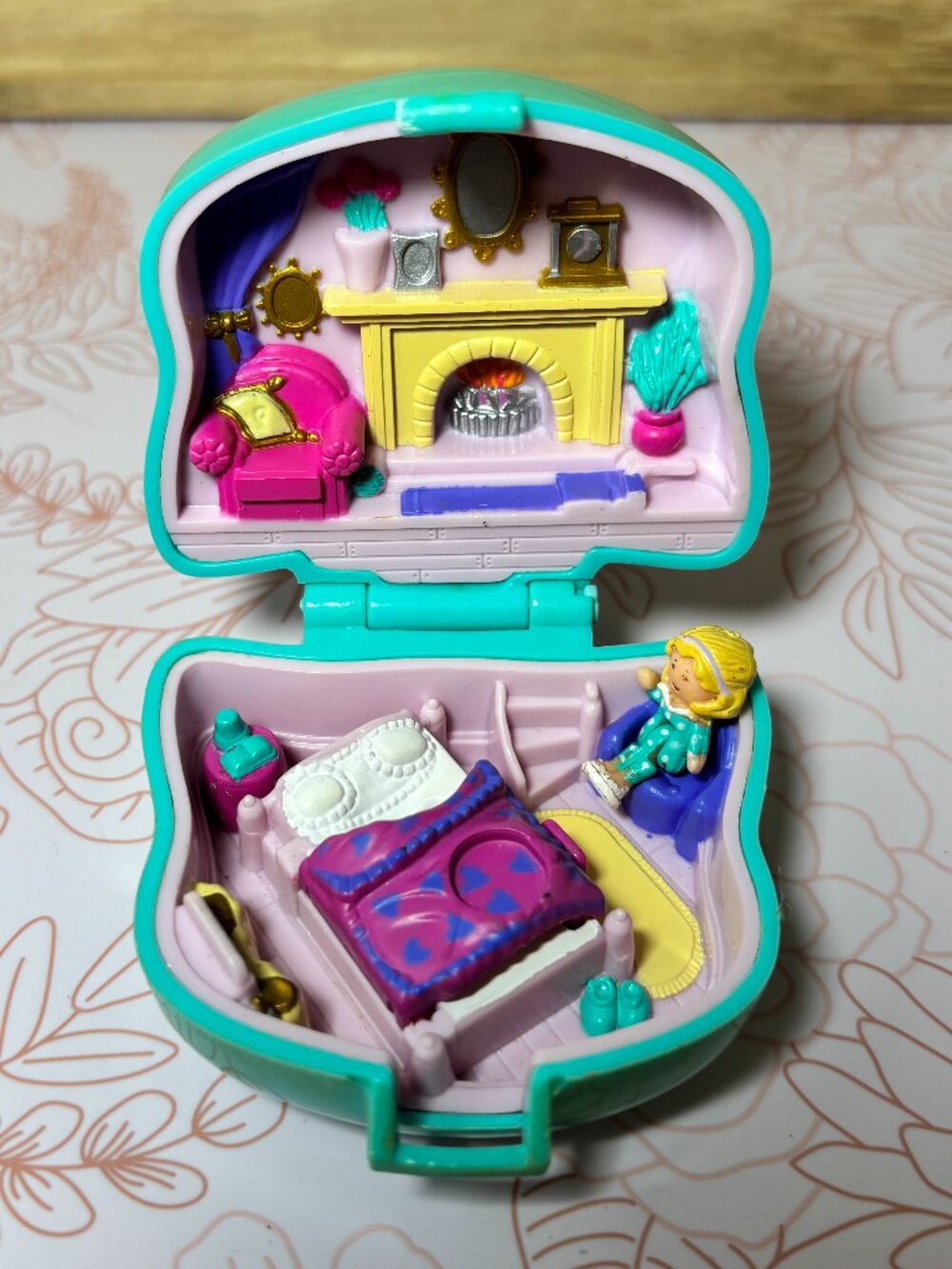 Vintage 1993 Bluebird Polly Pocket Cuddly Kitty *MISSING KITTY*